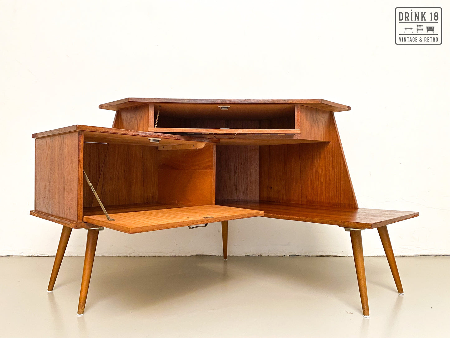 Vintage Design - TV Meubel/Hoekkast