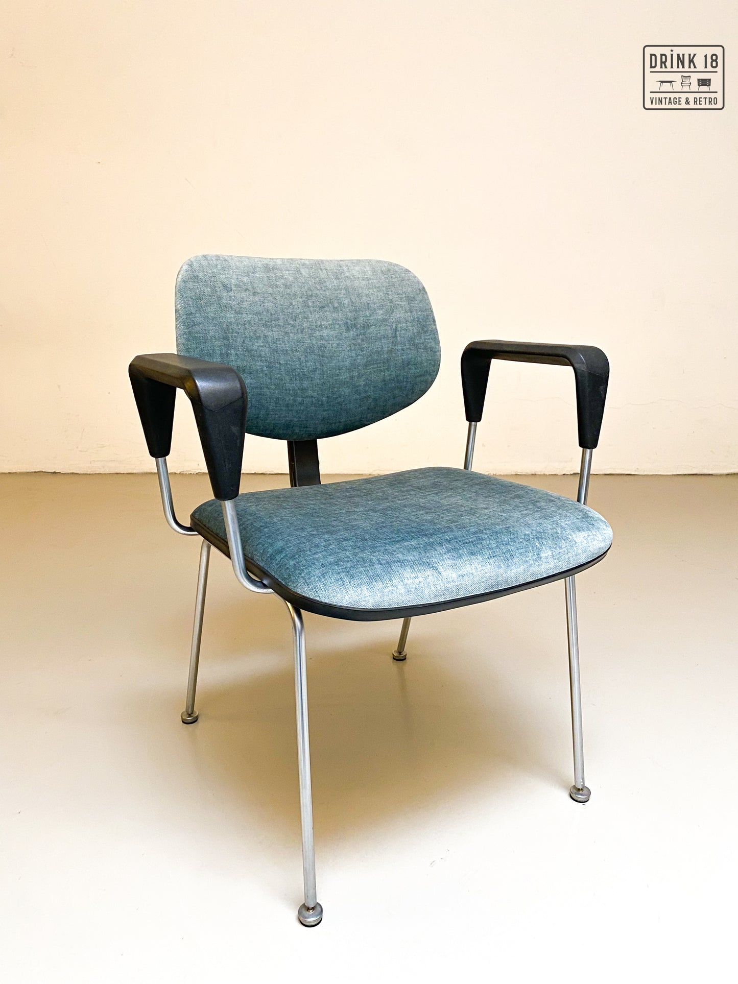 Vintage stoelen (Eden) - Gispen door Wim Rietveld