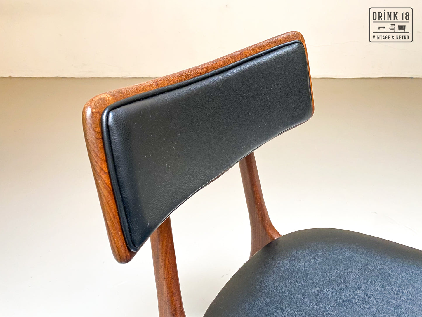 Vier Stravanger stoelen - Louis van Teeffelen