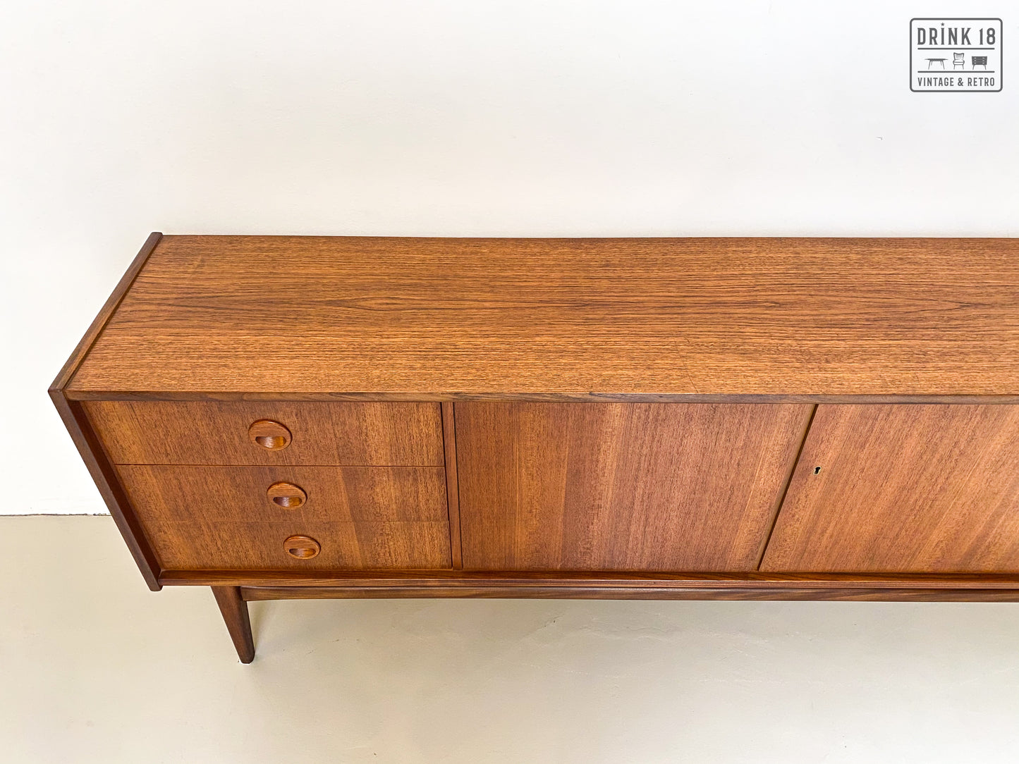 Sideboard - Louis Van Teeffelen