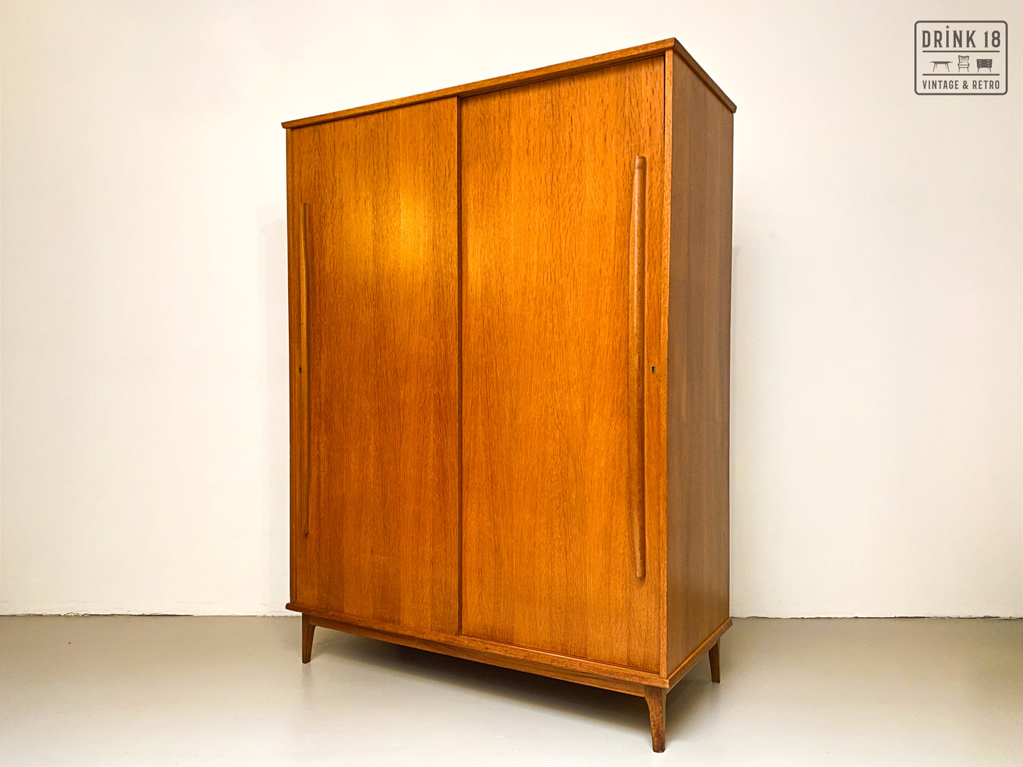 Vintage - Kleerkast met schuifdeuren