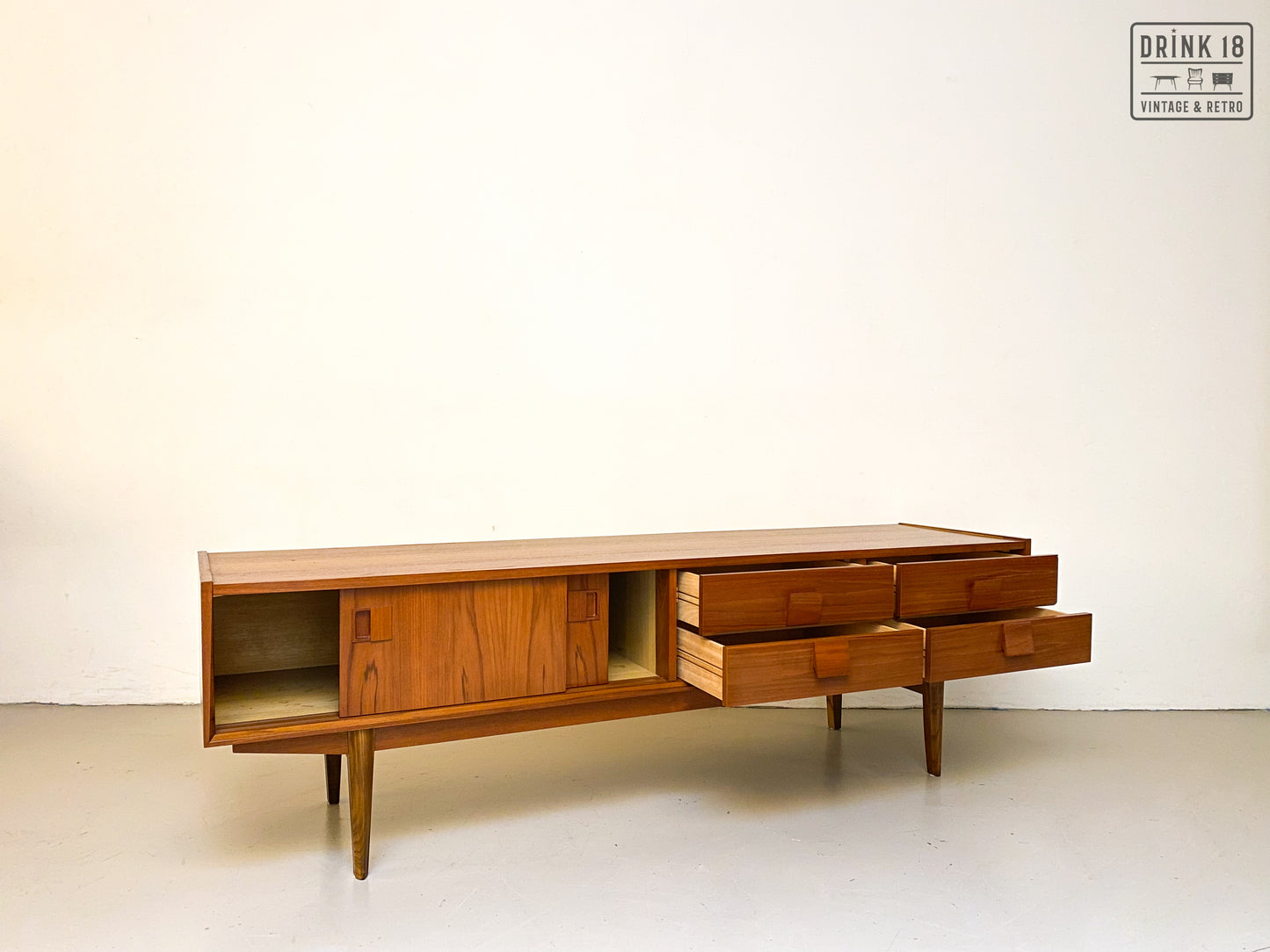 Vintage - Sideboard #7