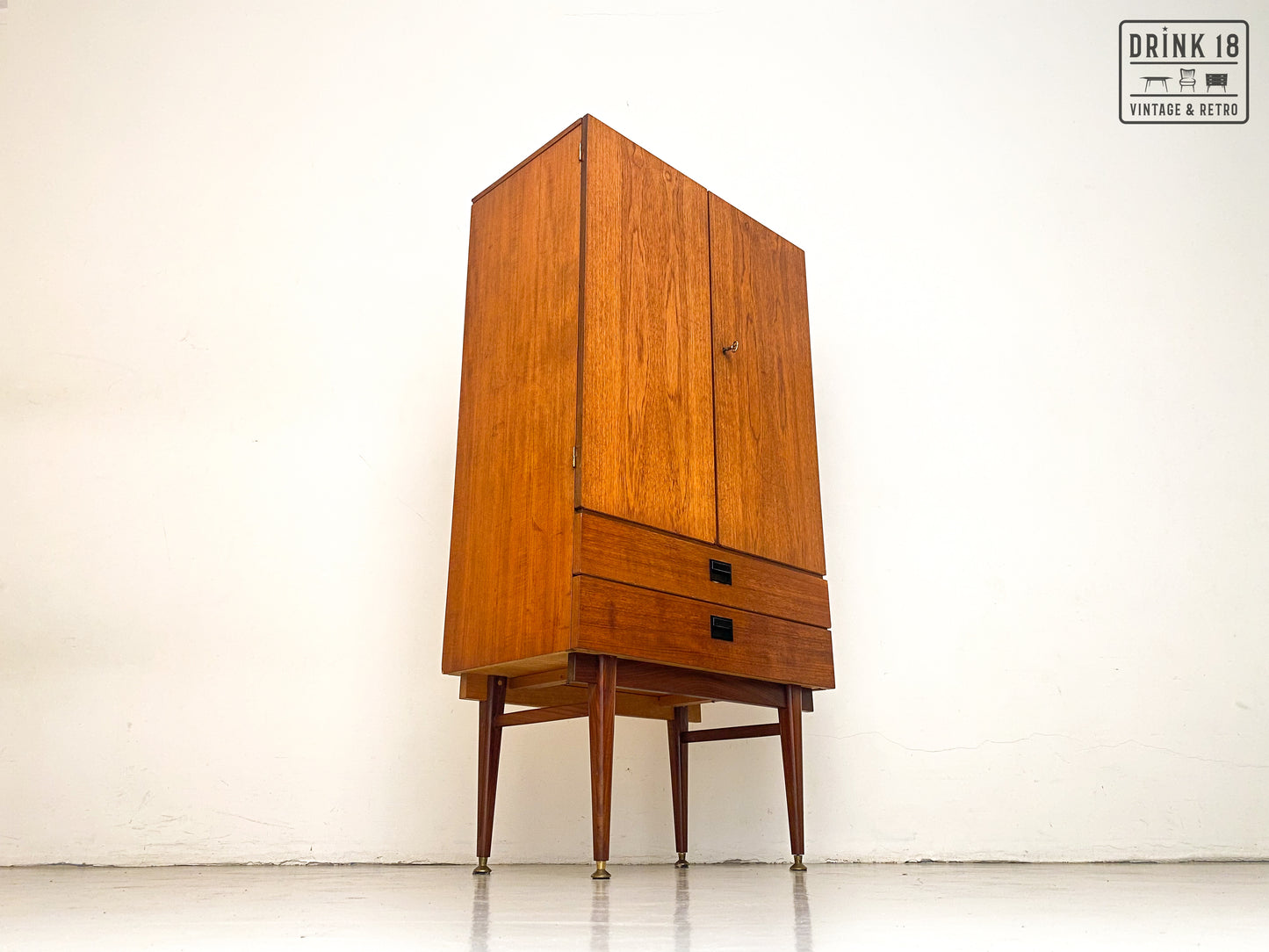 Vintage - Hoge Wandmeubel #7