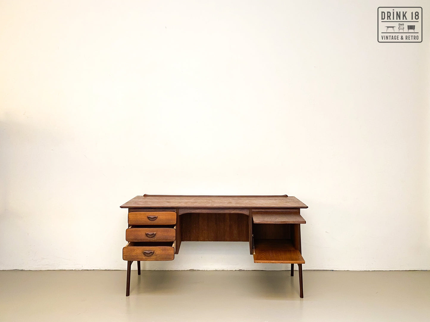 Boomerang XL Bureau met stoel - Louis van Teeffelen