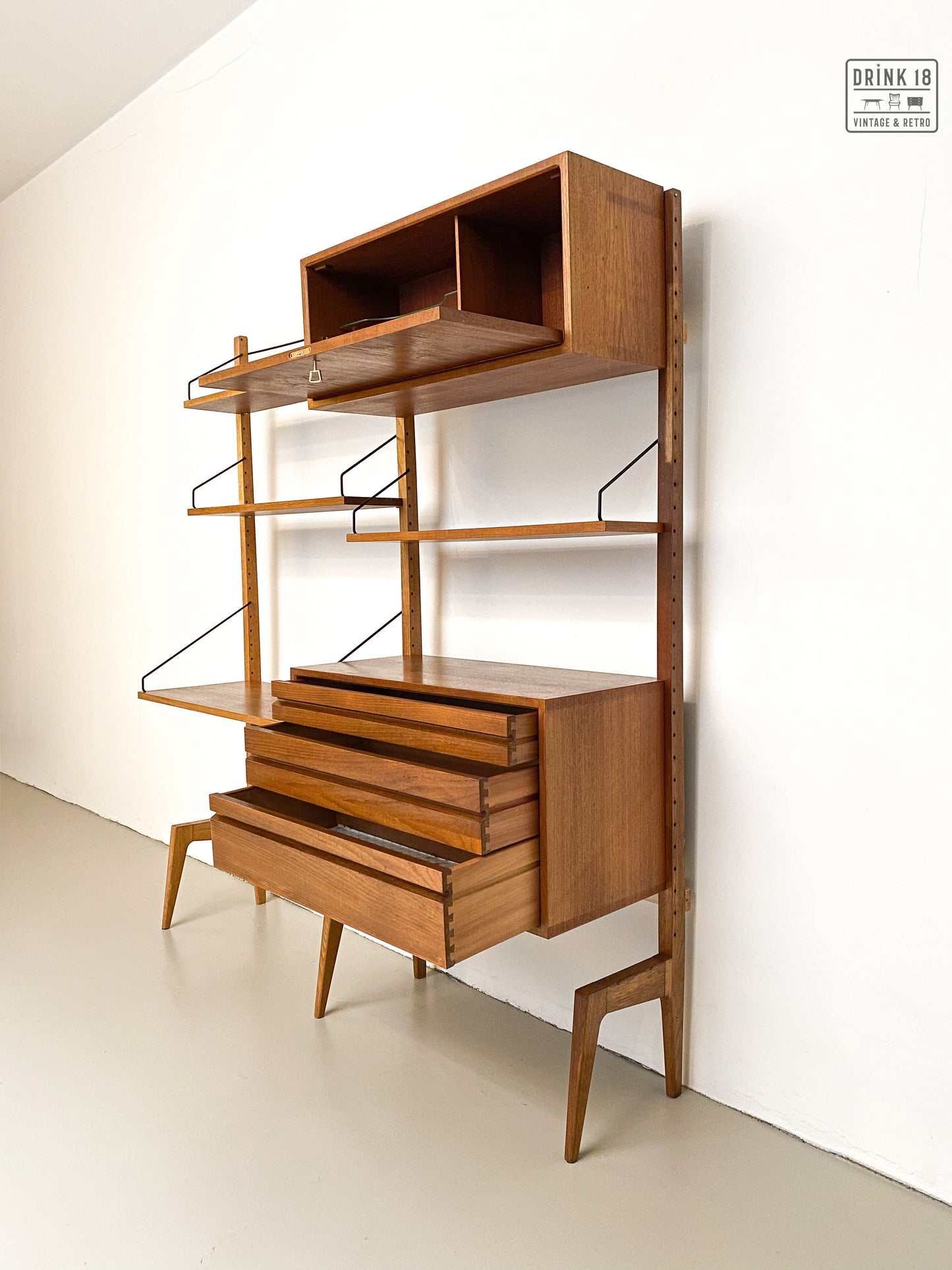 Poul Cadovius - Wandsysteem #2