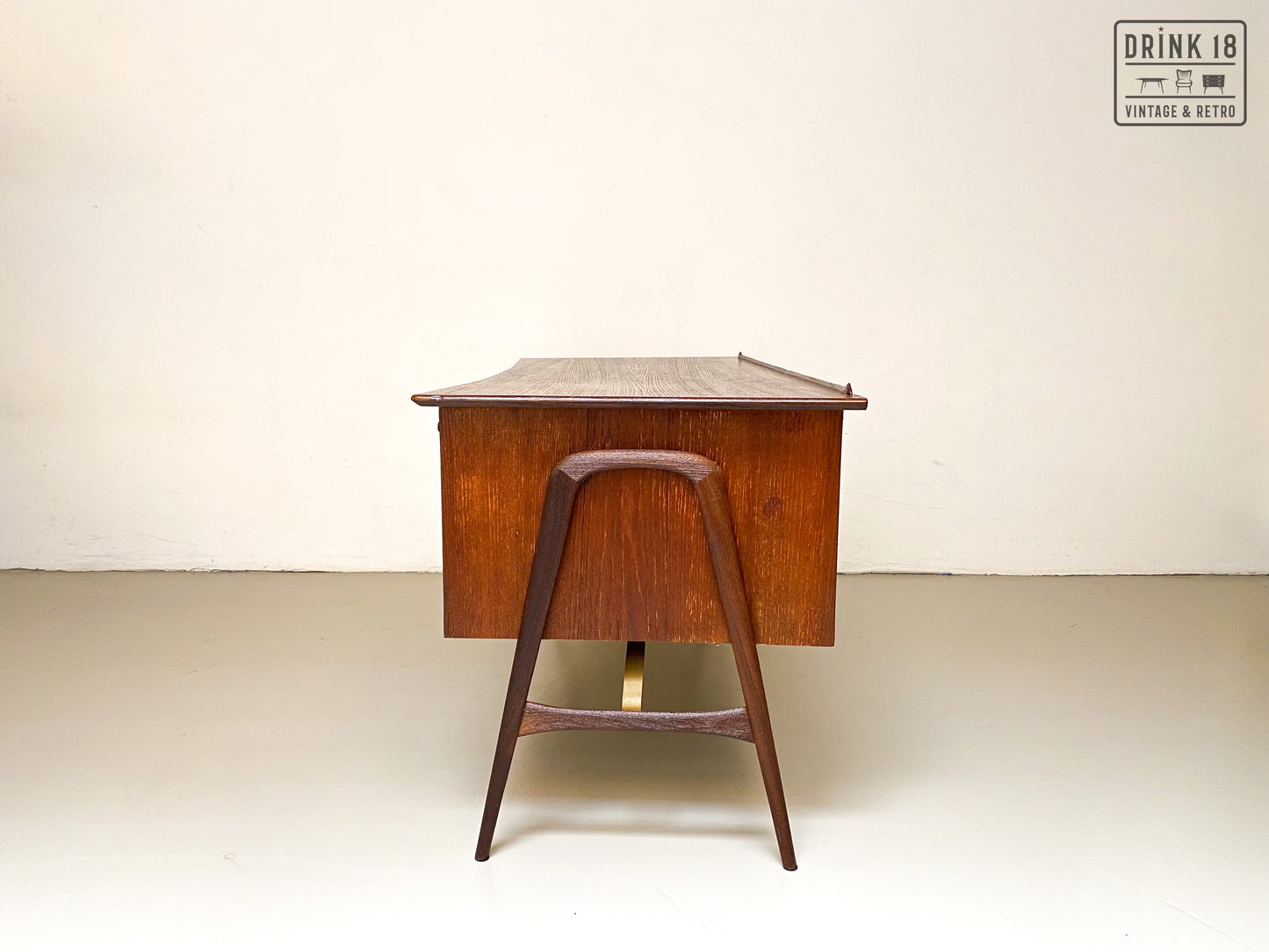 Boomerang XL Bureau met stoel - Louis van Teeffelen