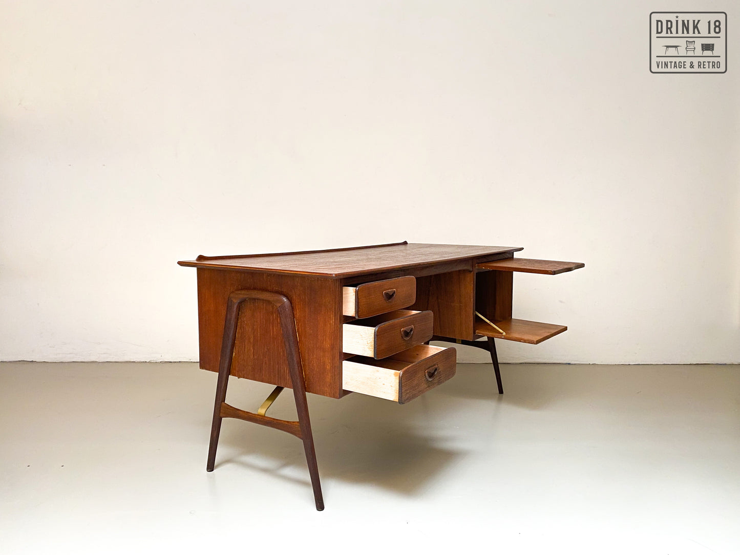 Boomerang XL Bureau met stoel - Louis van Teeffelen