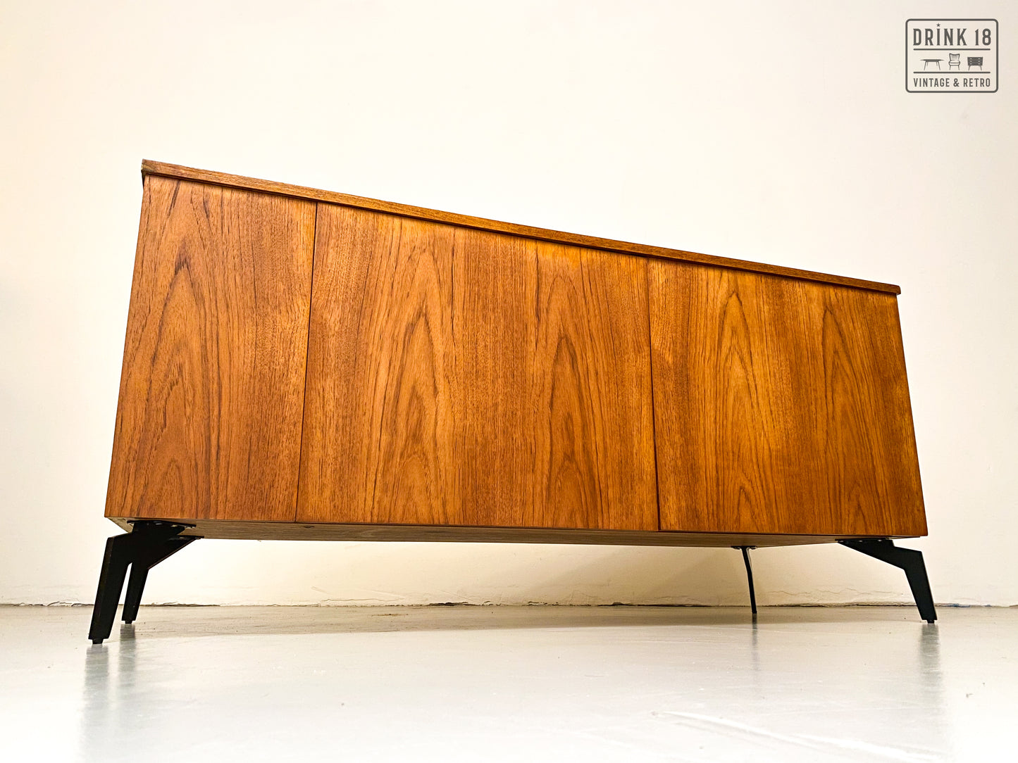 Vintage - Tv Meubel #1