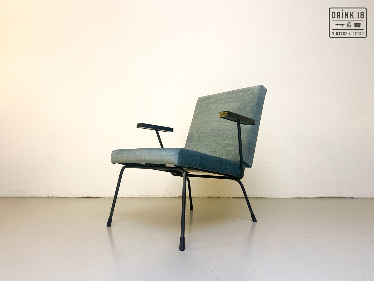 Easy chair 1407 - Gispen door Wim Rietveld