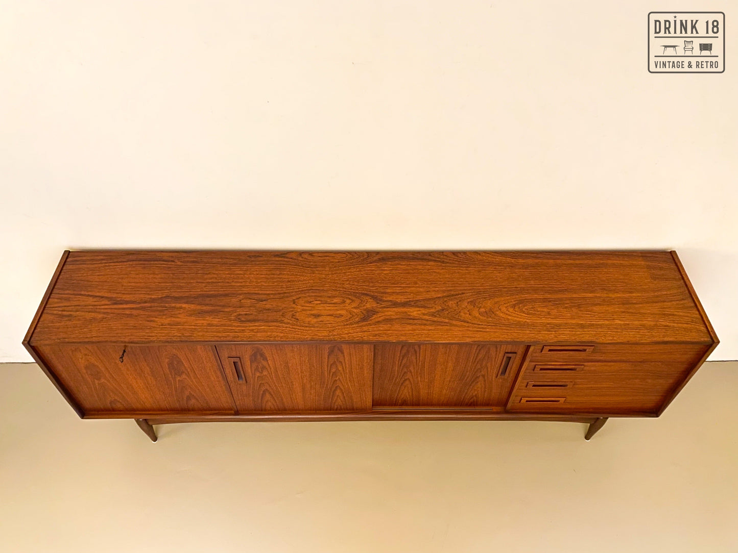 Sideboard - Louis Van Teeffelen