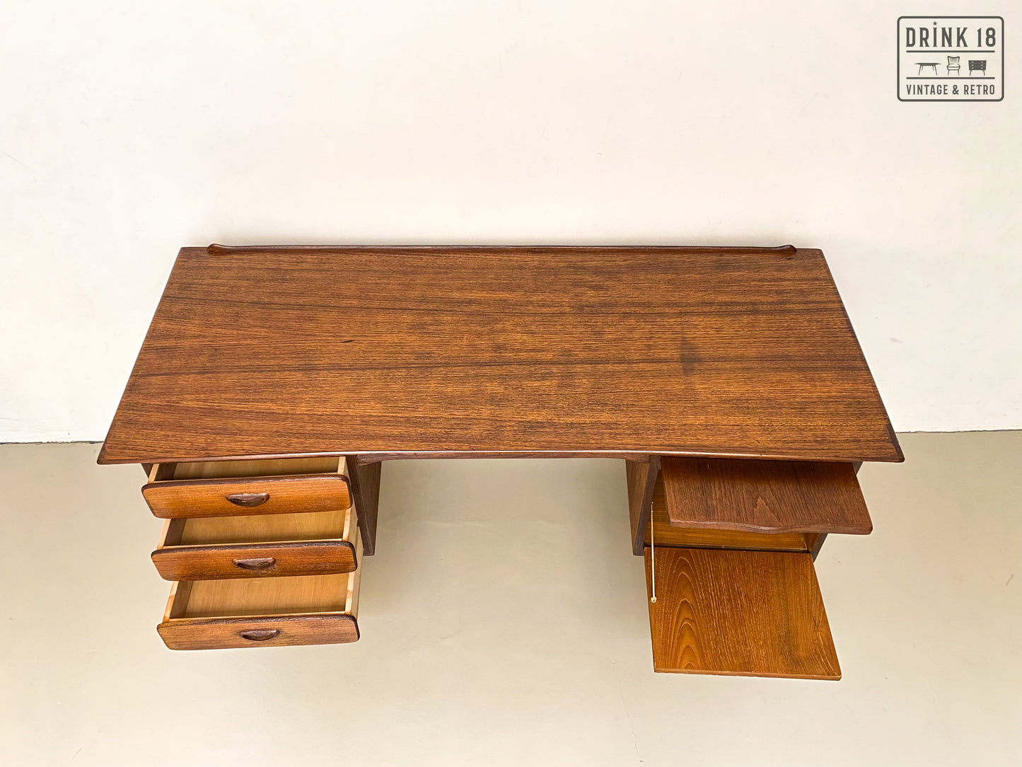 Boomerang XL Bureau met stoel - Louis van Teeffelen