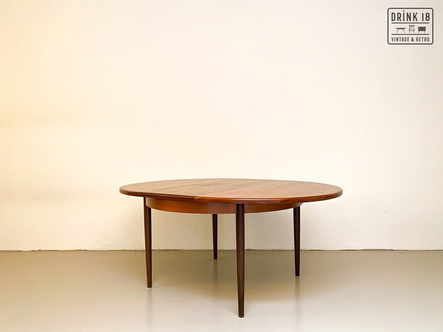 Verlengbare ronde eettafel - G-plan
