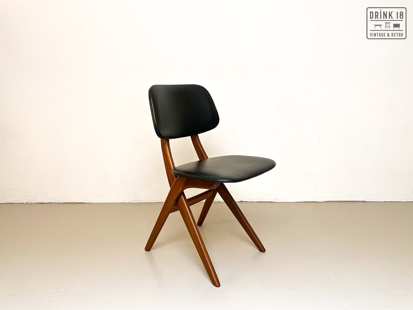 Zes Schaar-serie stoelen - Louis van Teeffelen