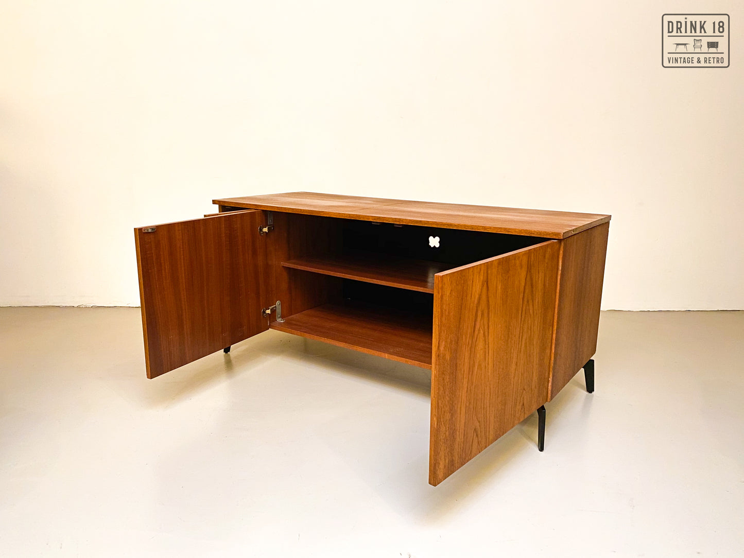 Vintage - Tv Meubel #1