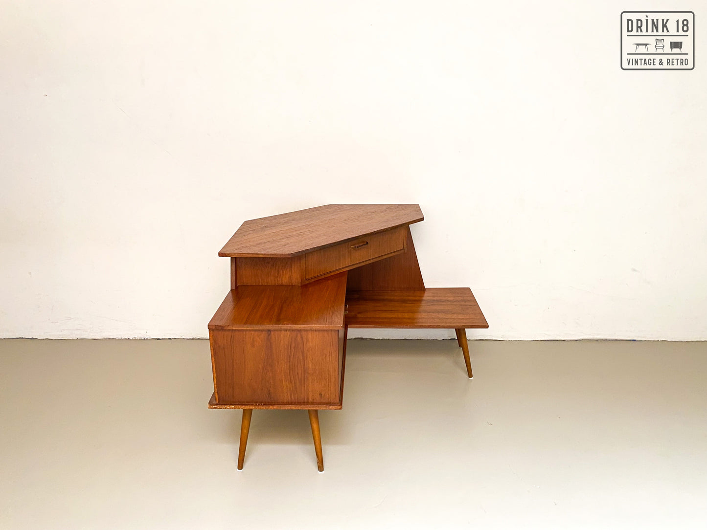 Vintage Design - TV Meubel/Hoekkast