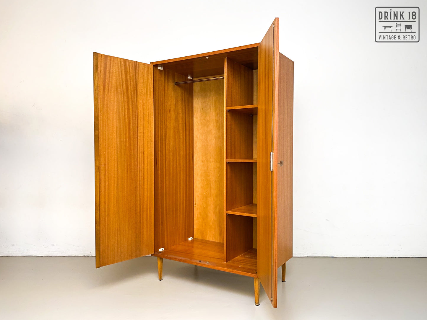 Vintage - Kleerkast light