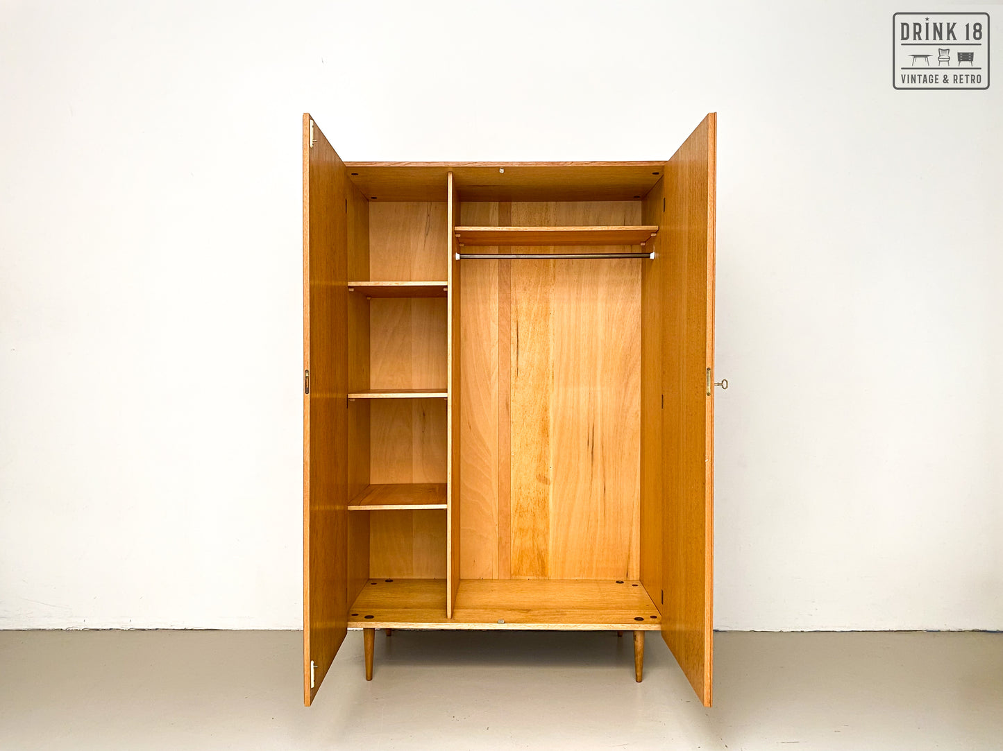 Vintage - Kleerkast light