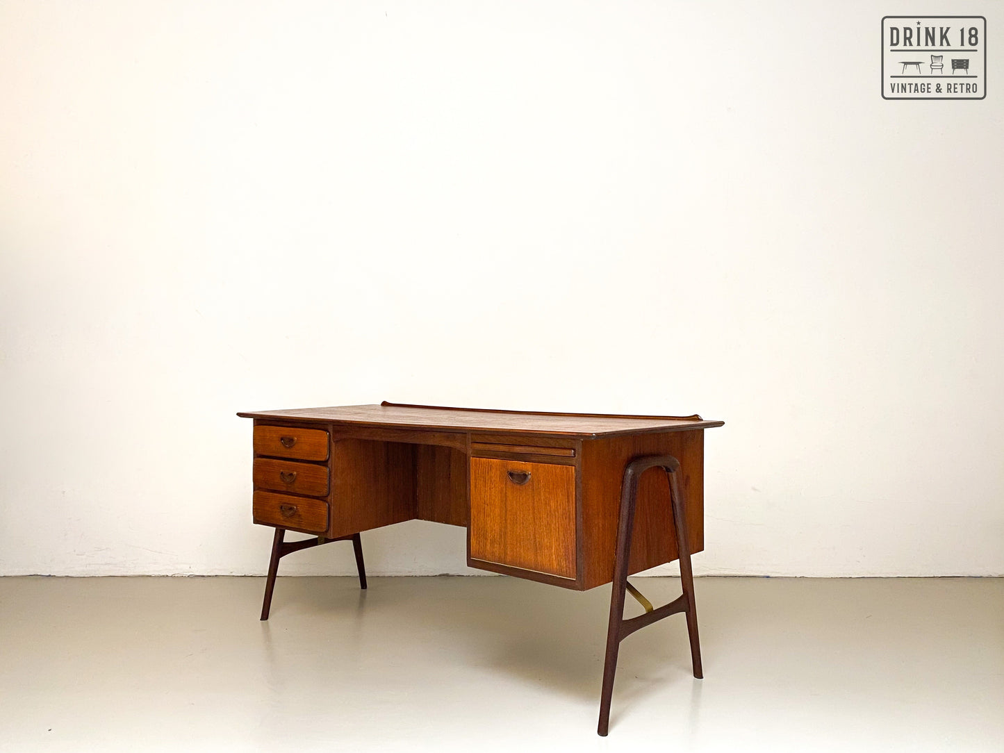 Boomerang XL Bureau met stoel - Louis van Teeffelen