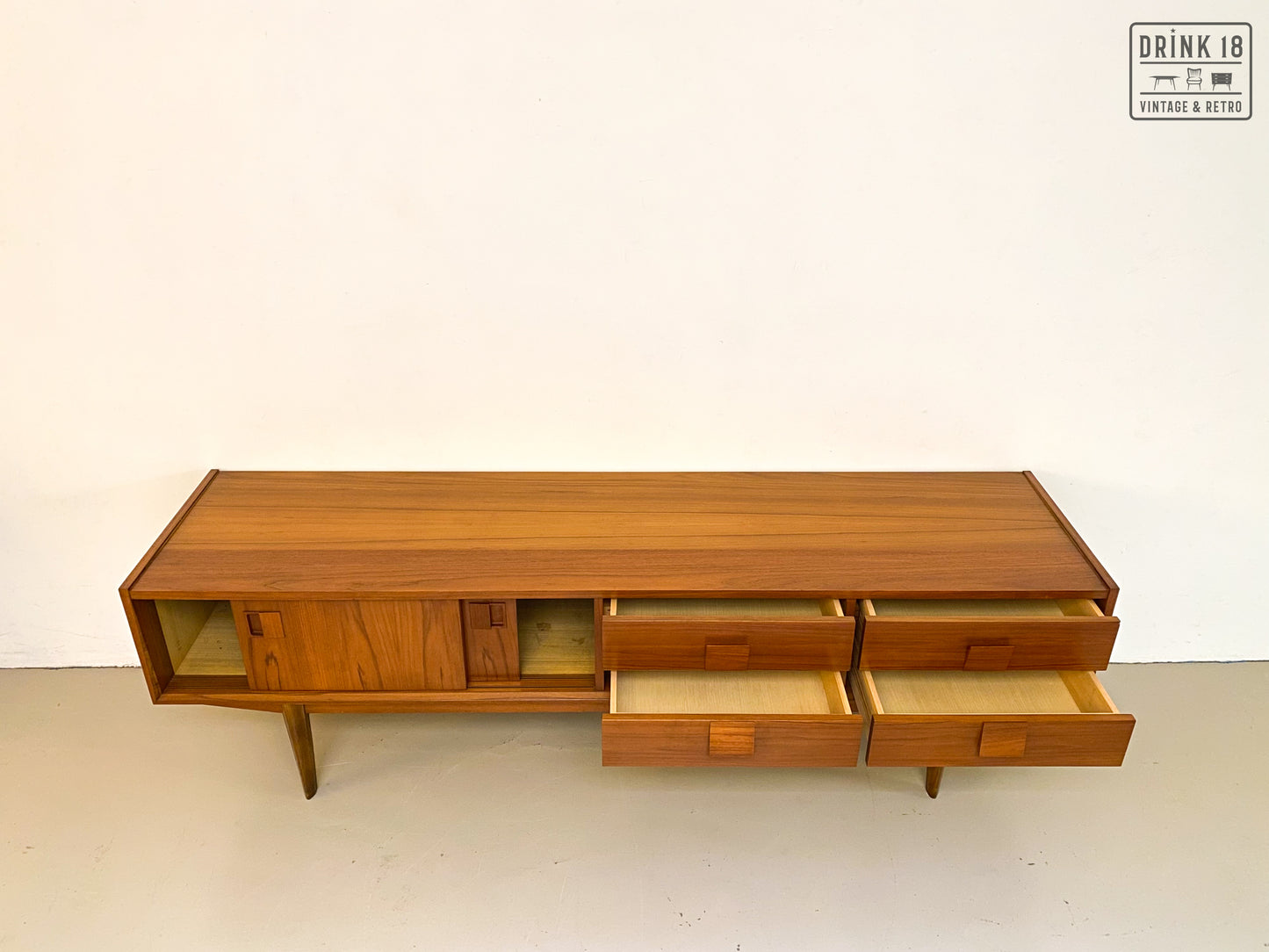 Vintage - Sideboard #7