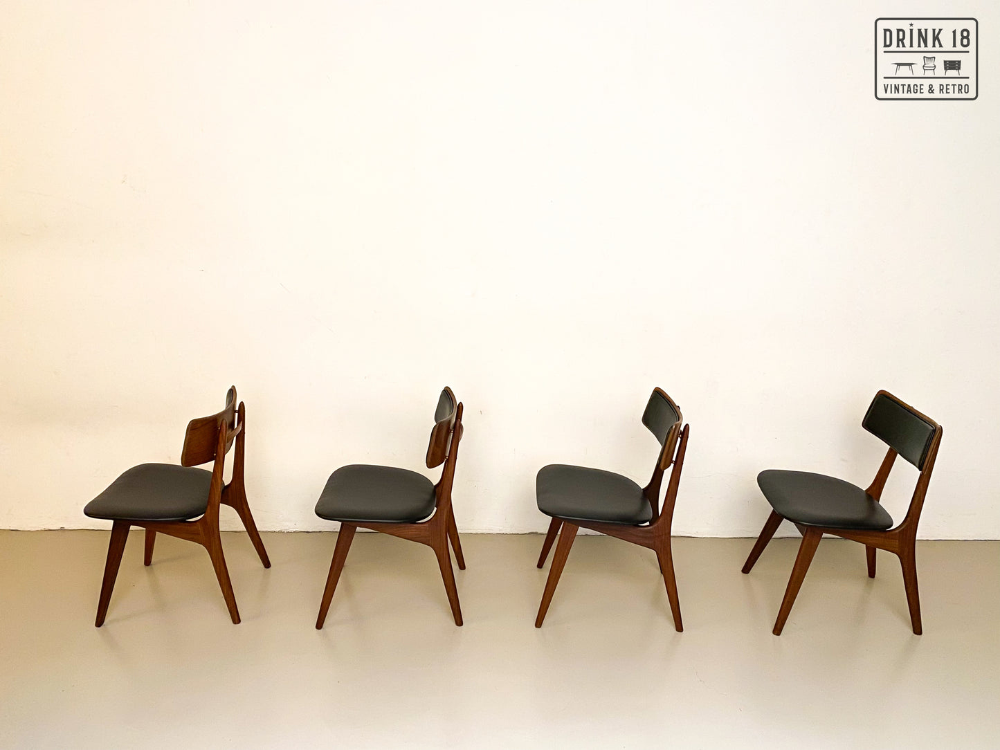 Vier Stravanger stoelen - Louis van Teeffelen
