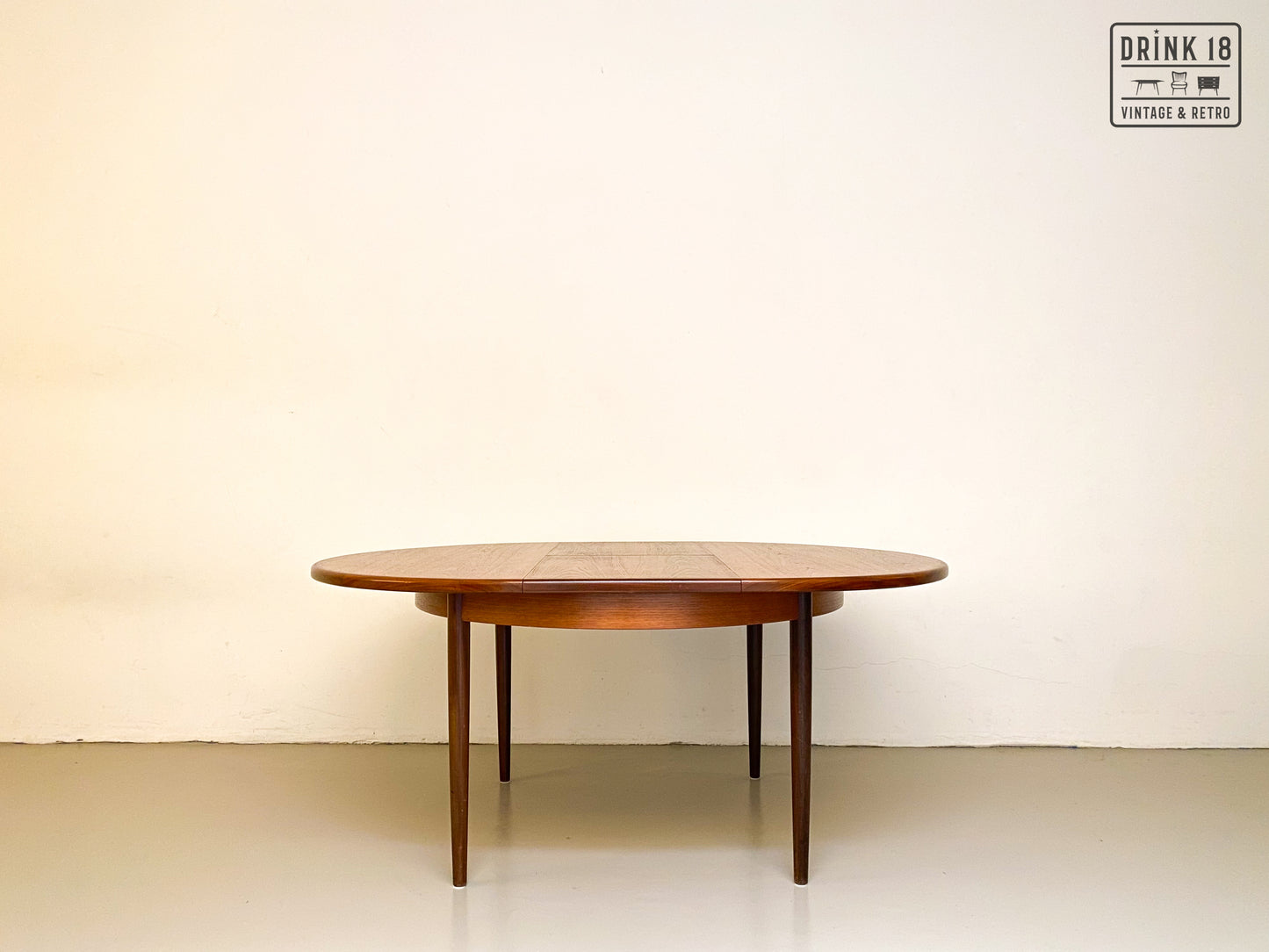 Verlengbare ronde eettafel - G-plan