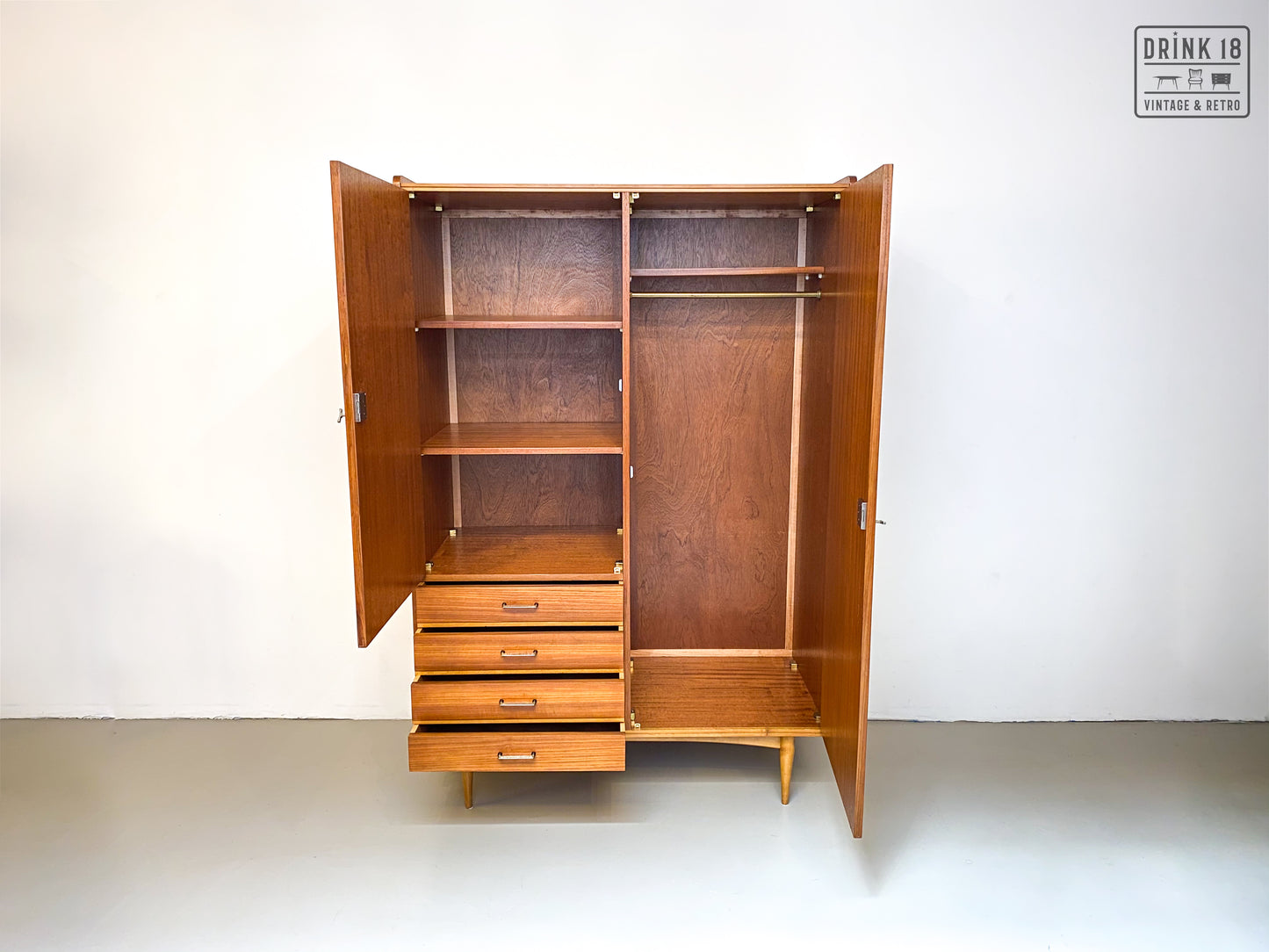 Vintage - Kleerkast #1