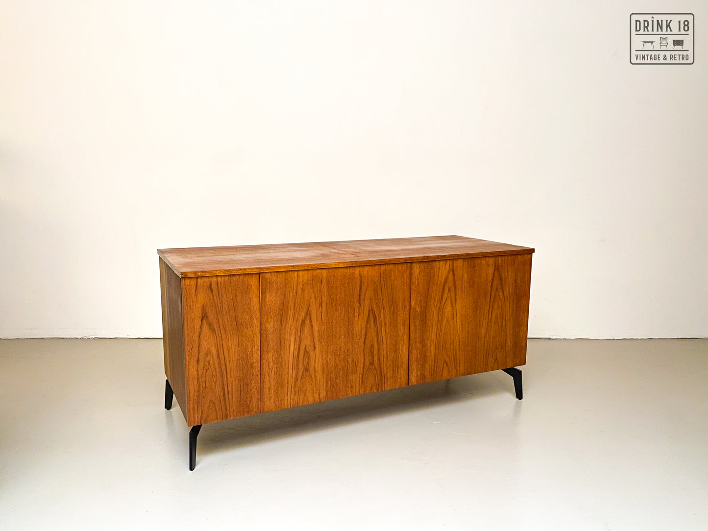 Vintage - Tv Meubel #1