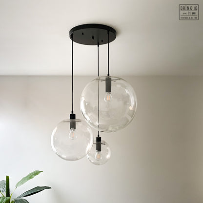 Retro- Set van drie bolvormige hanglampen