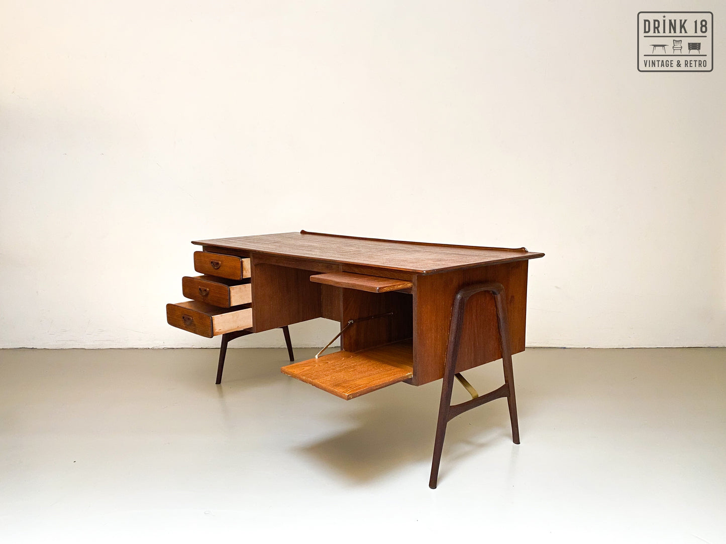Boomerang XL Bureau met stoel - Louis van Teeffelen